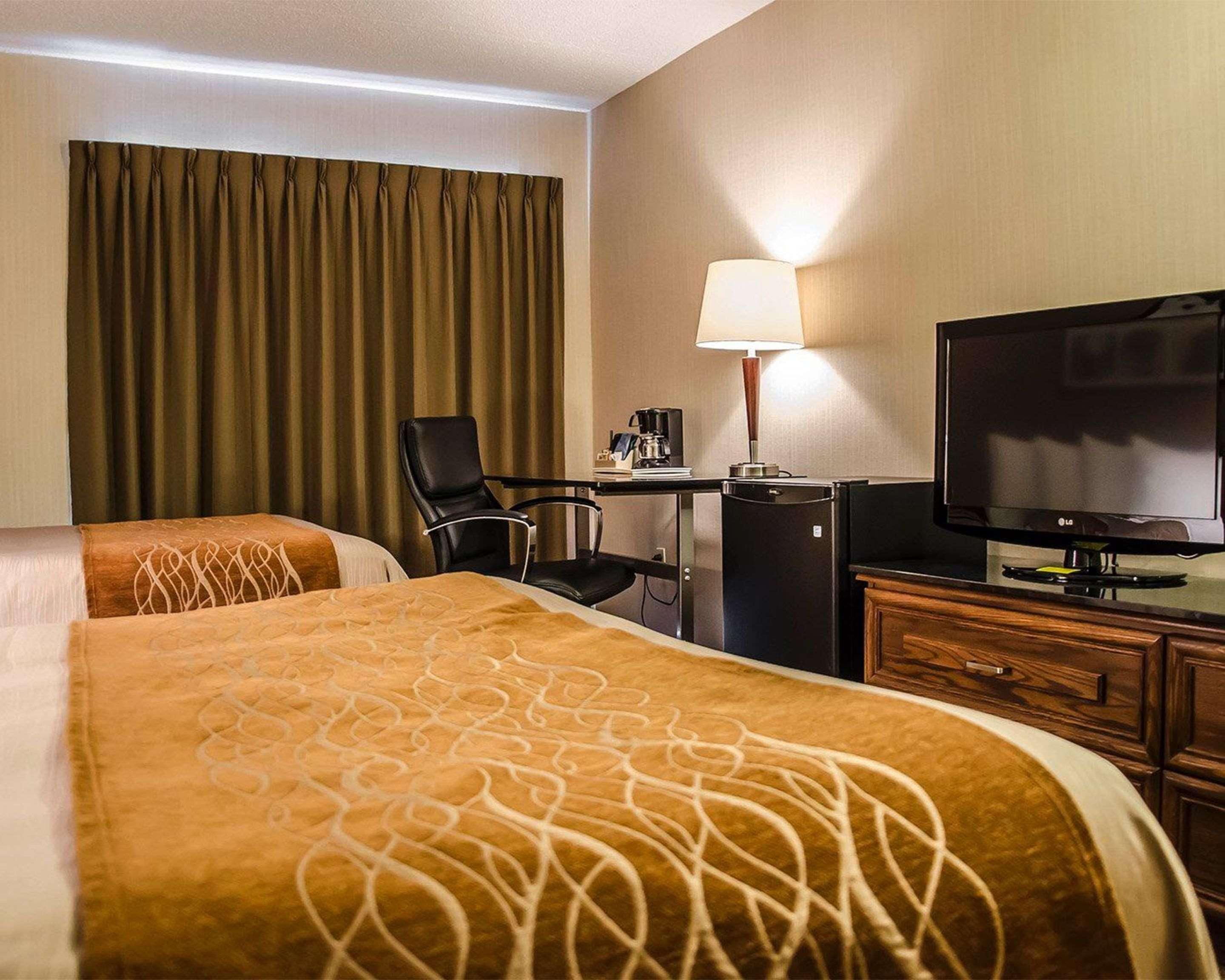 Comfort Inn South Shore Бушервиль Экстерьер фото