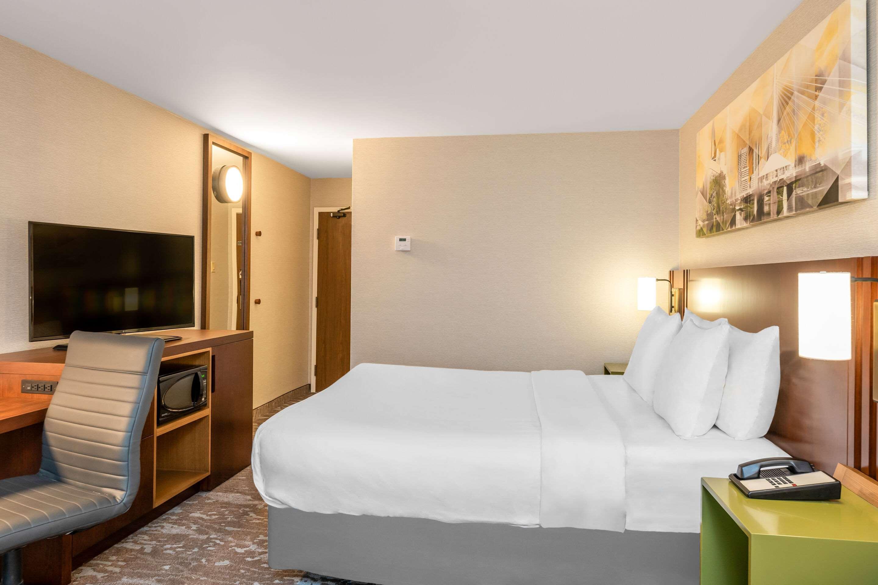 Comfort Inn South Shore Бушервиль Экстерьер фото