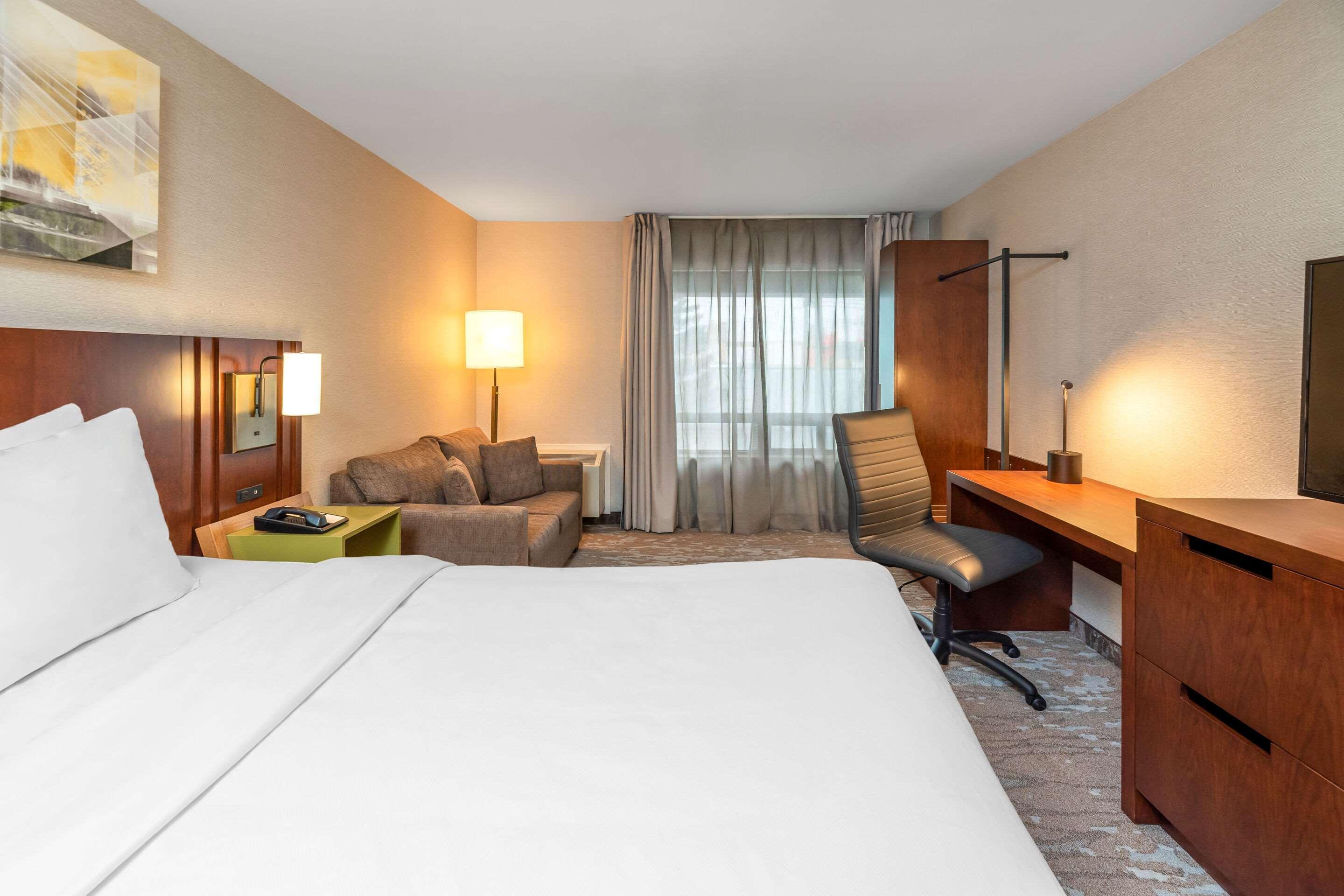 Comfort Inn South Shore Бушервиль Экстерьер фото