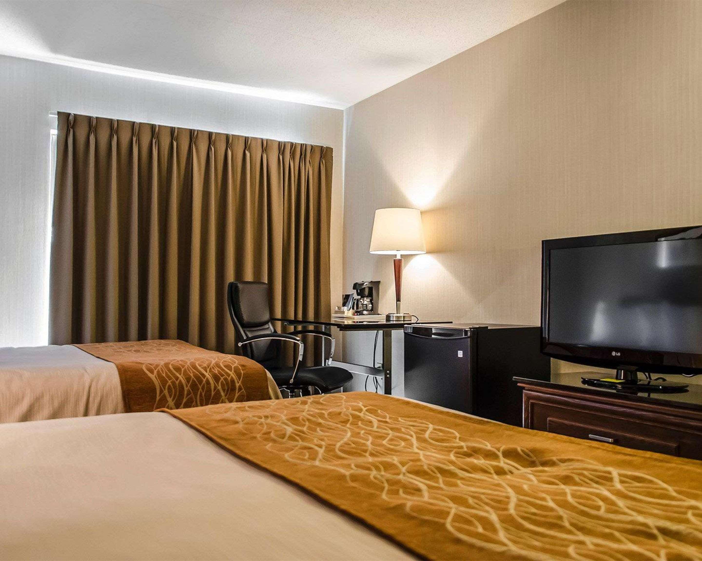 Comfort Inn South Shore Бушервиль Экстерьер фото