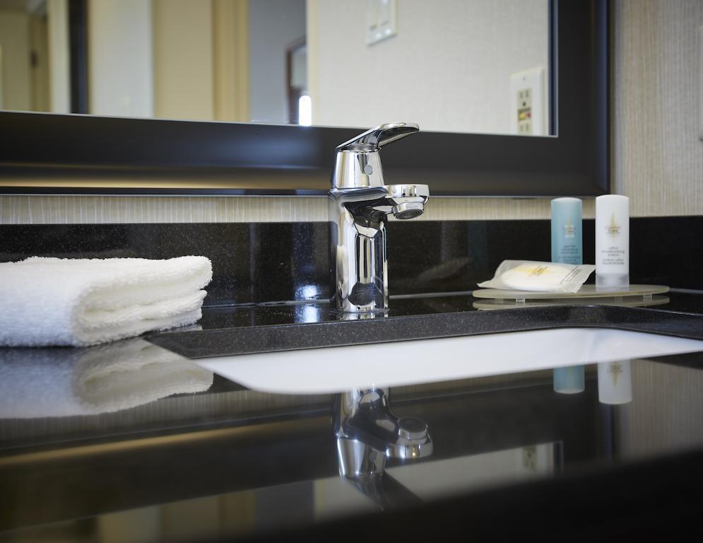 Comfort Inn South Shore Бушервиль Экстерьер фото