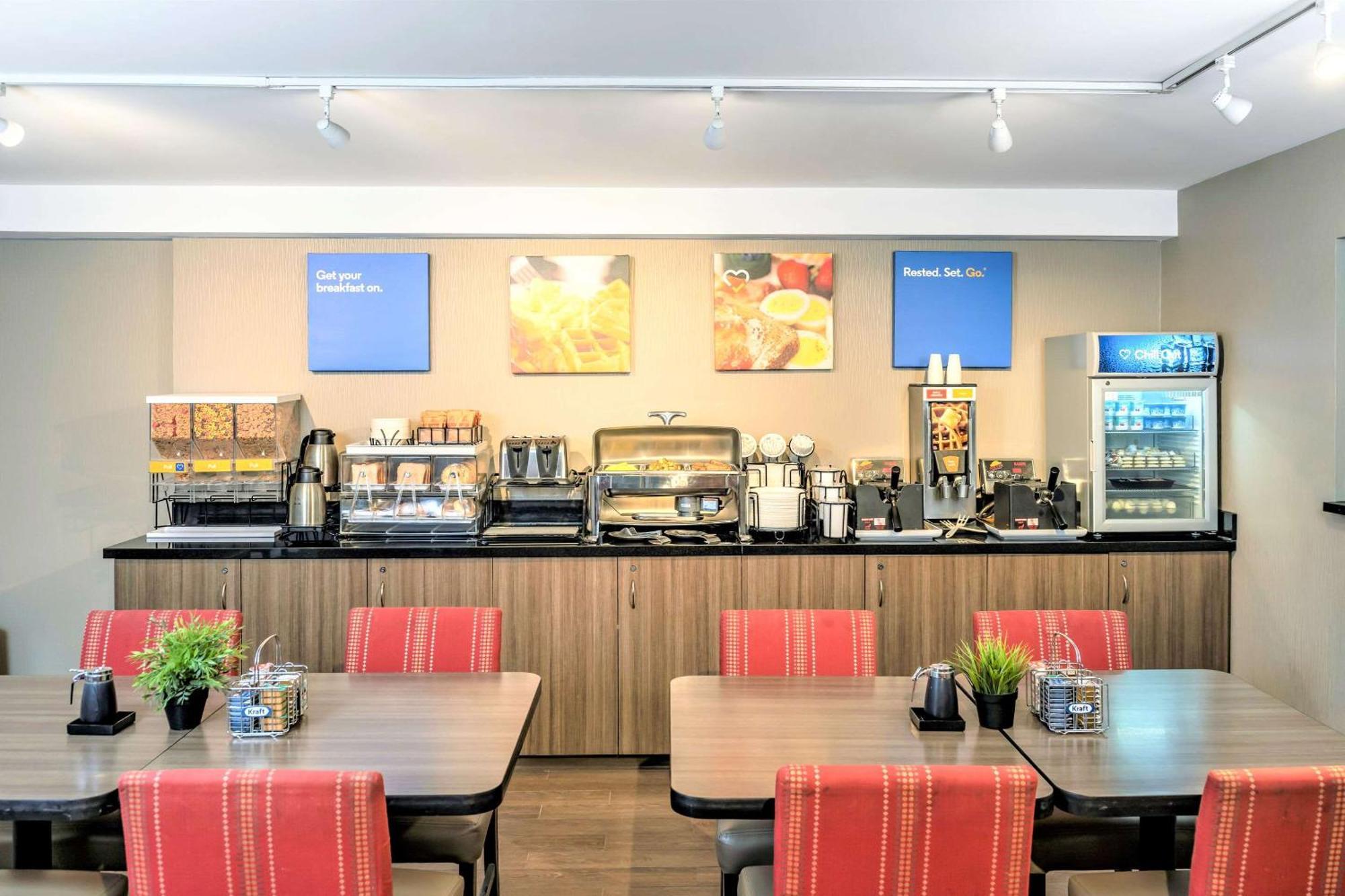 Comfort Inn South Shore Бушервиль Экстерьер фото