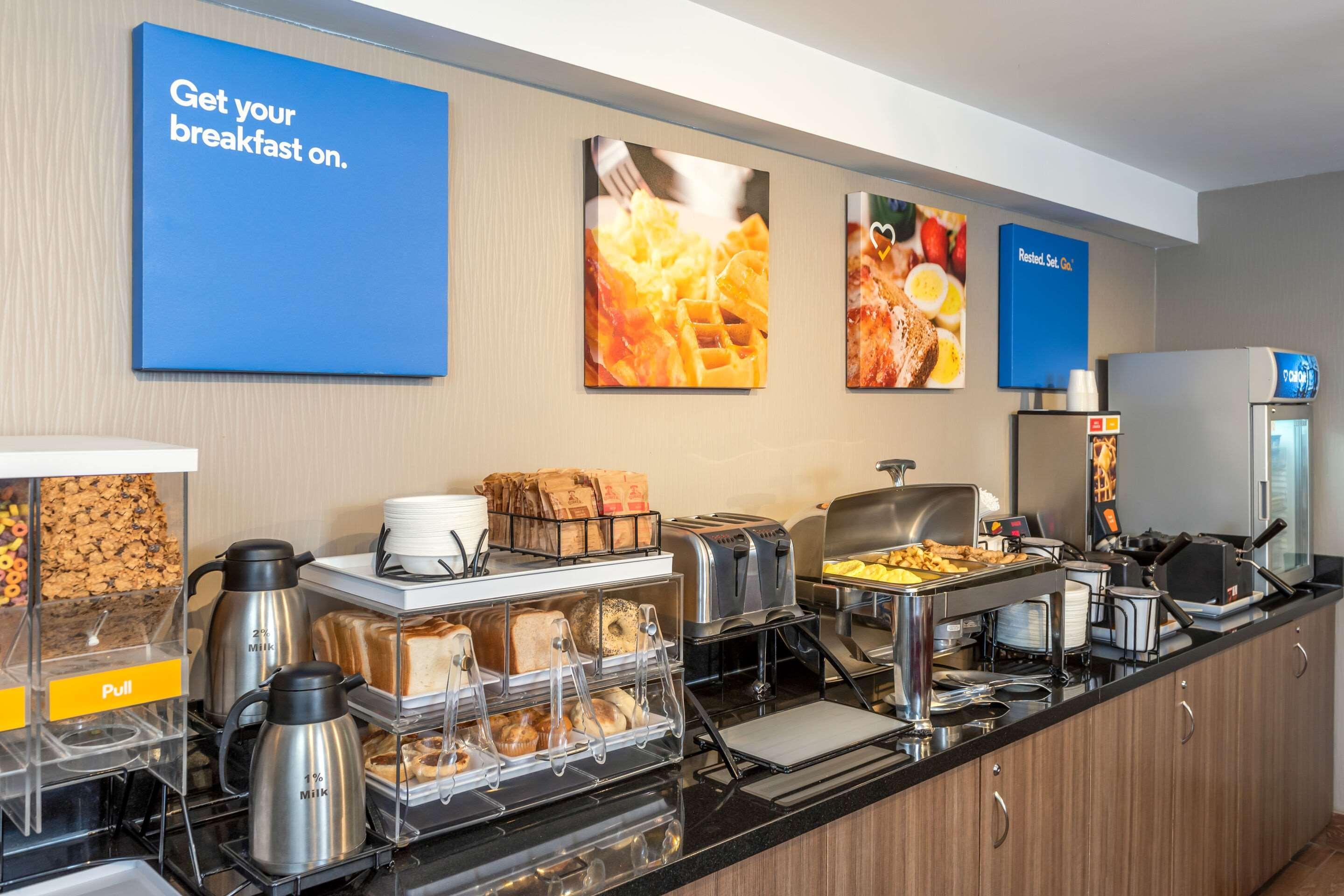 Comfort Inn South Shore Бушервиль Экстерьер фото