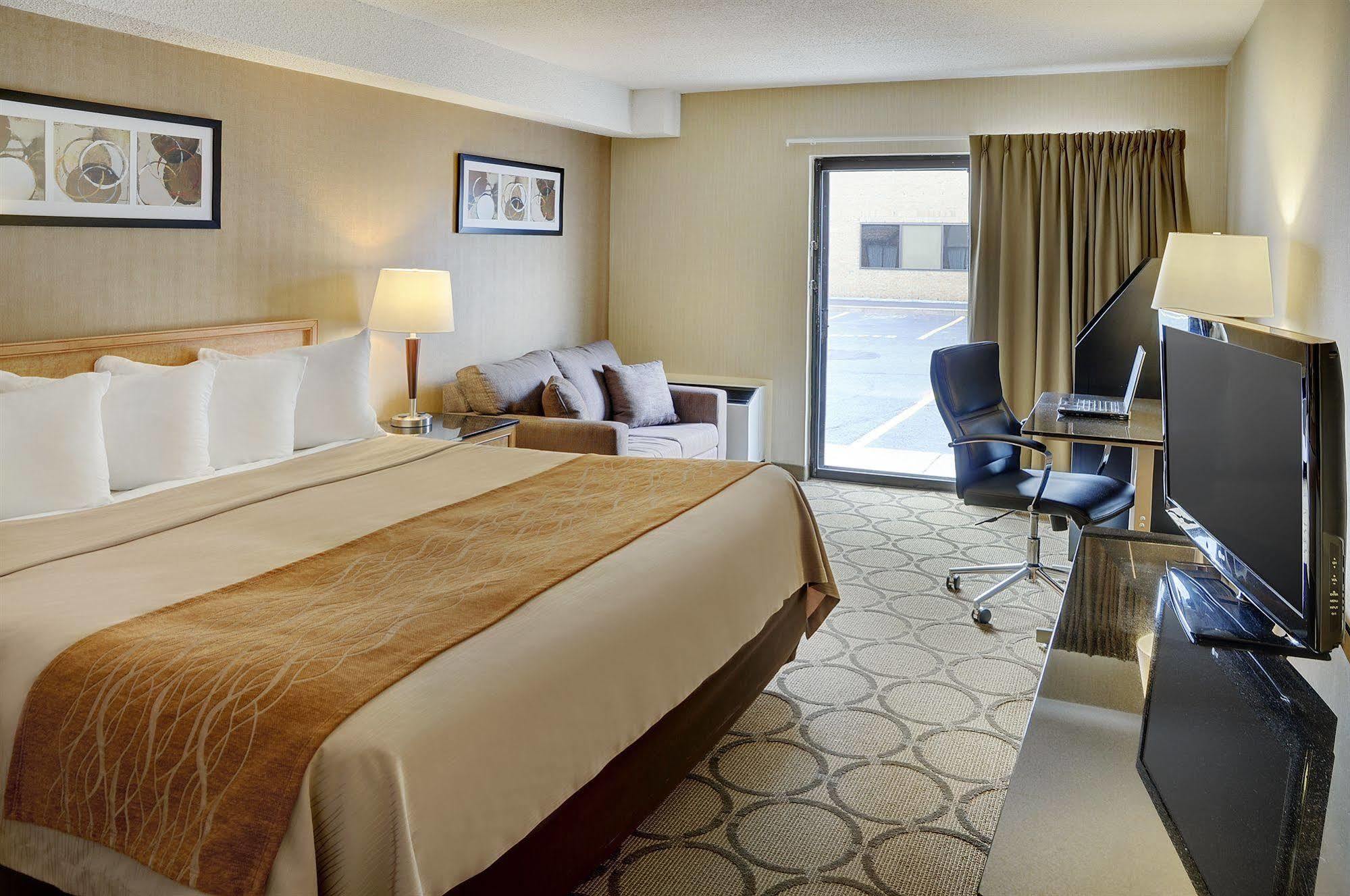 Comfort Inn South Shore Бушервиль Экстерьер фото
